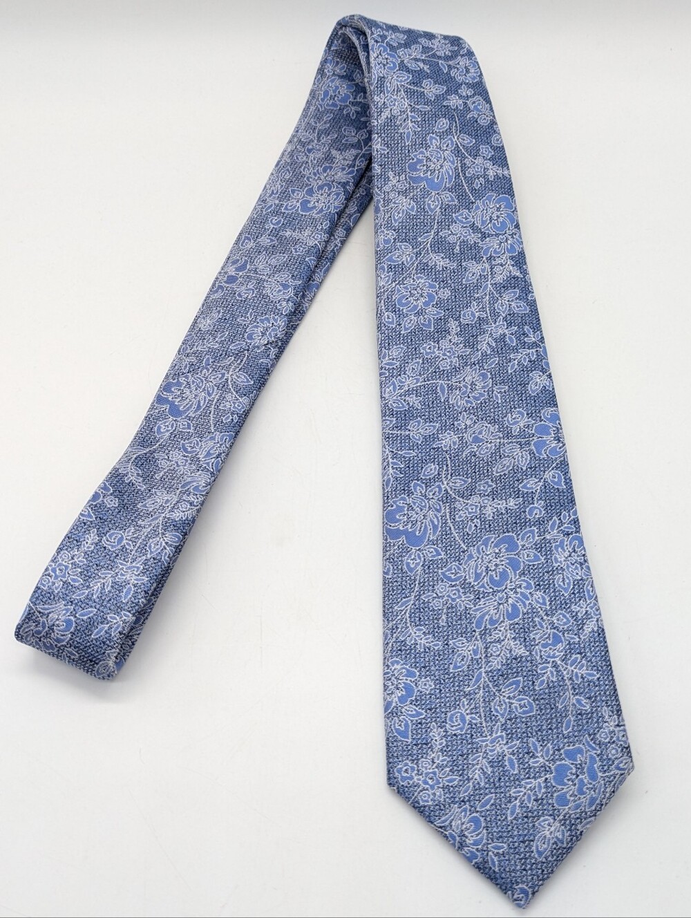 Perry Ellis Portfolio Blue White Floral Mens Neck Tie
